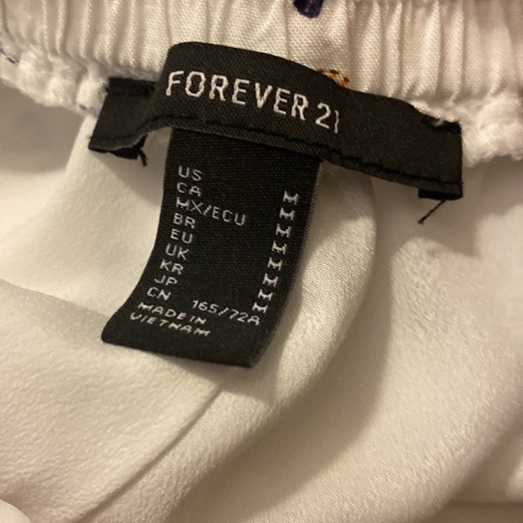 Butterfly shorts - Picture 2 of 2